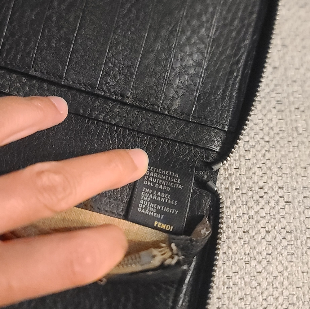 Fendi Selleria Leather Wallet - Picture 11 of 11